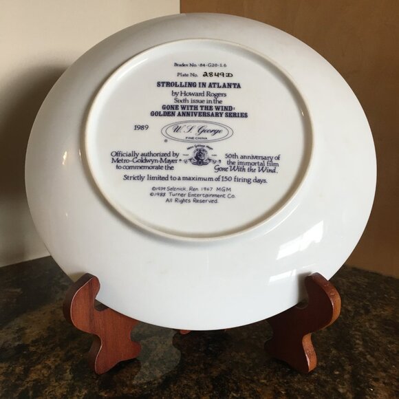 2/40 Gone With the Wind Golden Anniversary 'Strolling in Atlanta' Howard Rogers - Picture 4 of 11